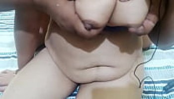 bhabhi ka hot boobs and shaving sexy depth pussy